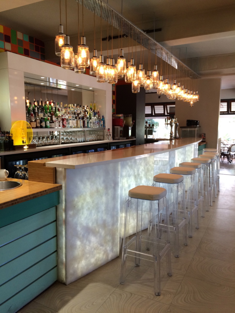 Gracialles Bar Area