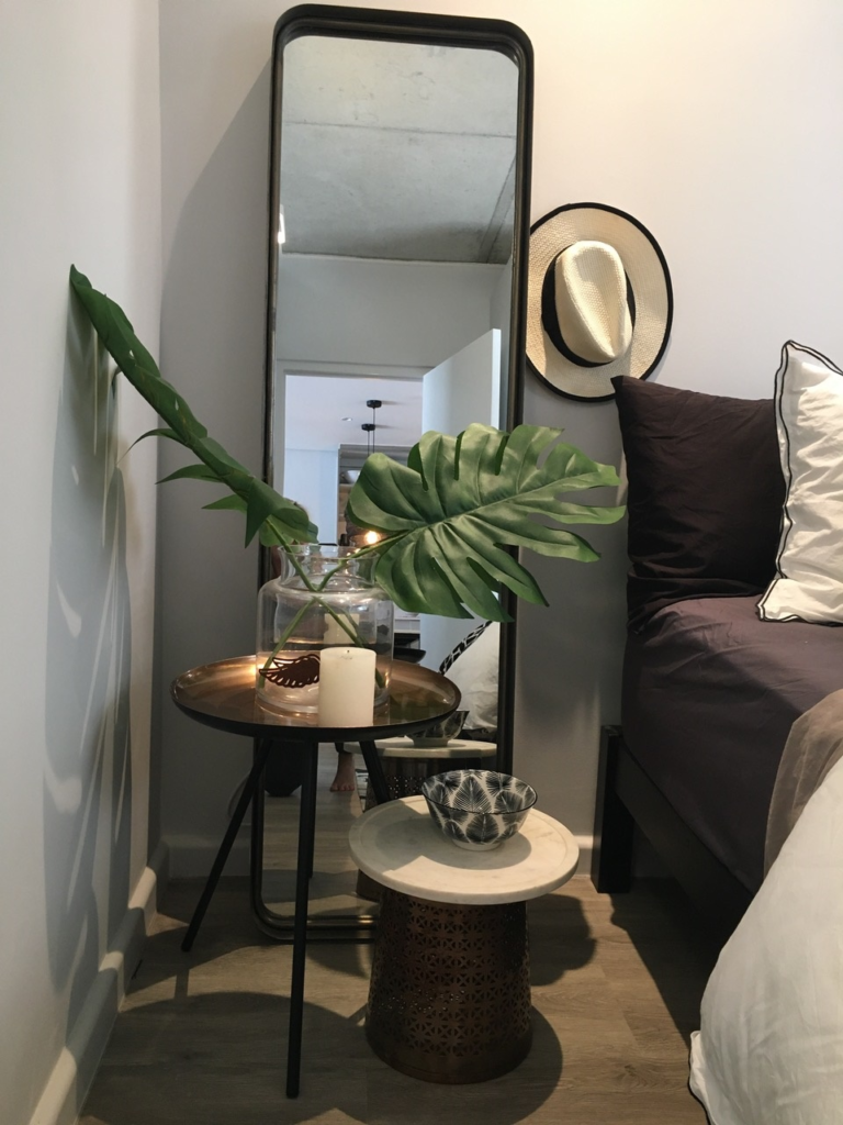 Woodstock Bedside Table