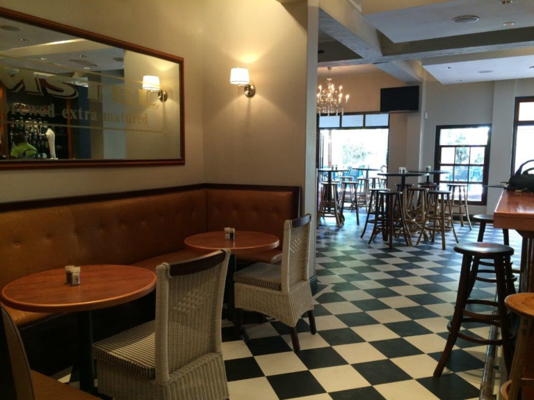 Peddlars Lounge