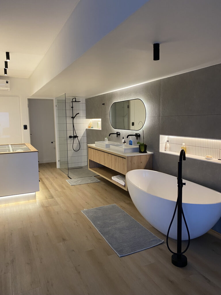 Bantry Bay Apartment 19