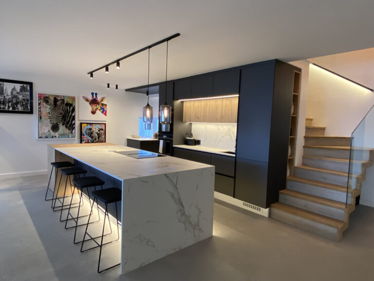 Bantry Bay Apartment 8